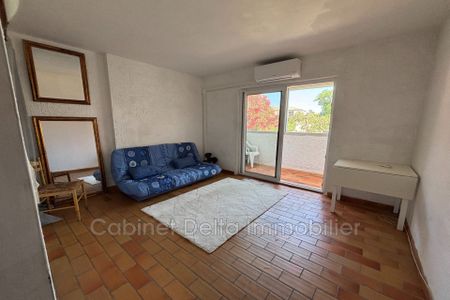 Location Appartement 1 pièce 22m² SIX FOURS LES PLAGES 83140 - Photo 2