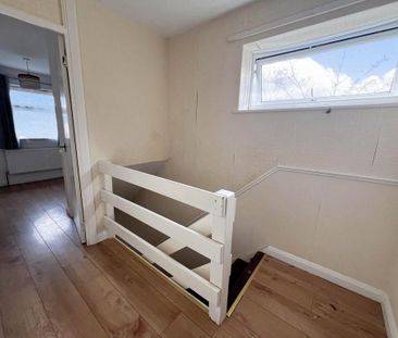 3 bedroom end of terrace house to rent - Photo 5