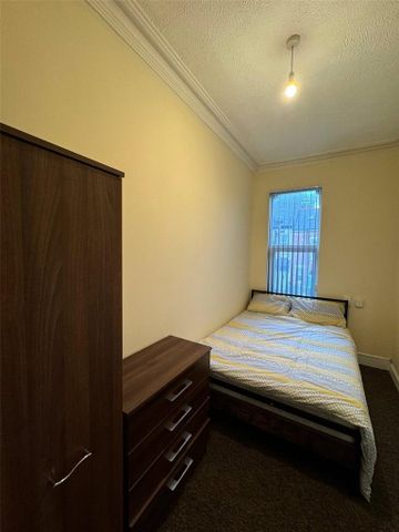 3 bedroom apartment to rent - Photo 3