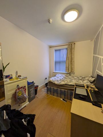 Harrington Drive Lenton, Nottingham - Photo 2