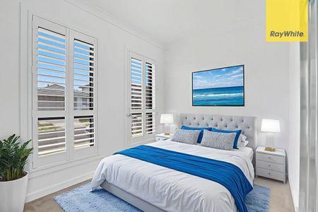 Stunning Family Home in Colebee - Photo 4