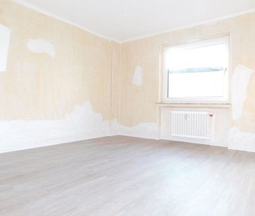 Frisch renovierte 2-Zi.-Whg. mit neuem Bad und neuem Boden - Photo 1