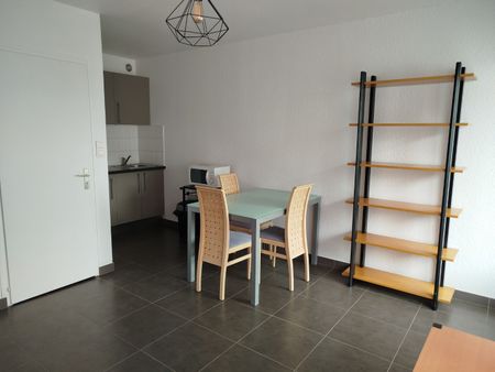 Location Appartement 1 pièce 25m² - Photo 3