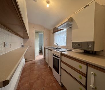 2 bedroom Terraced for rent - Photo 5