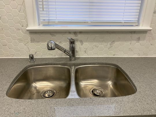 For Lease - 30 Pine Avenue, Mississauga, Ontario - Photo 1