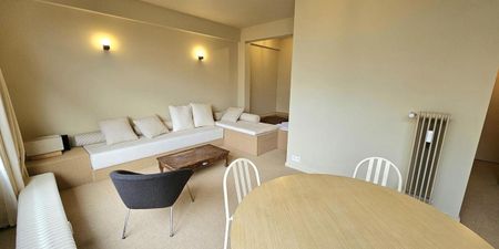 Studio met slaaphoek te huur in Elsene voor € 1.000 met 1 slaapkamer - Photo 2