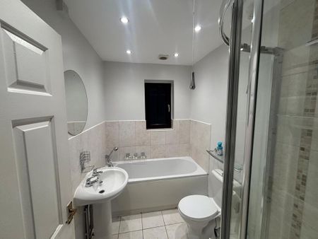 2 bedroom bungalow to rent - Photo 2