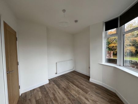 Dove Bank, Uttoxeter - Photo 2