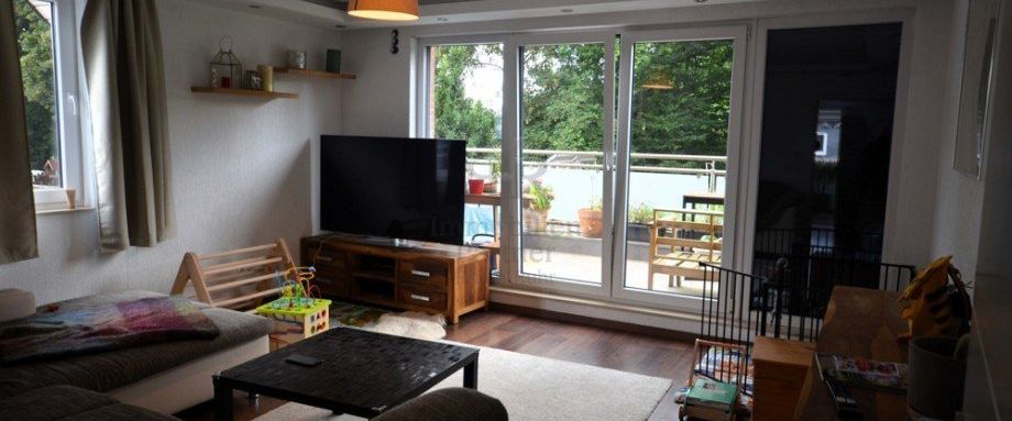 Schicke Maisonette-Wohnung in einem 2-Familienhaus mit toller Aufteilung und Balkon! - Photo 1