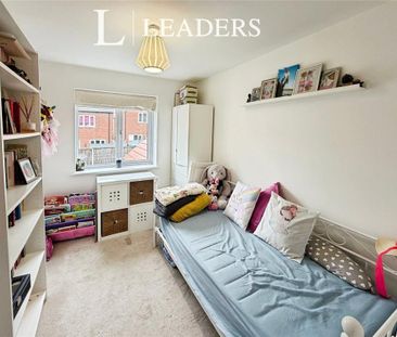 4 bedroom detached house to rent - Photo 5