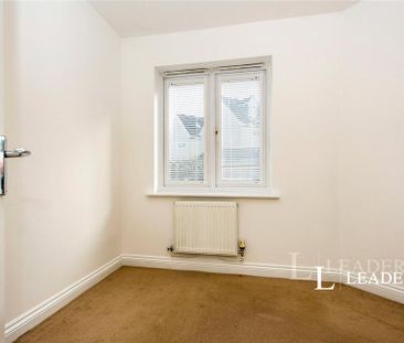 4 bedroom detached house to rent - Photo 4