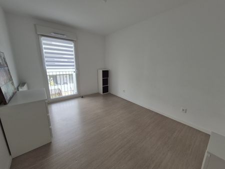 Location Appartement 3 pièces 71m² LILLE 59160 - Photo 2