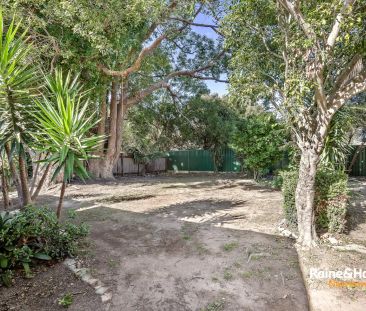 “Updated three bedroom brick home” - Photo 1
