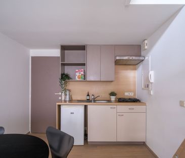 Ideaal gelegen cityflat vlakbij het Sint-Pietersstation - Photo 5