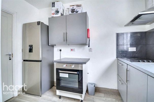 1 bedroom coach house to rent - Photo 1