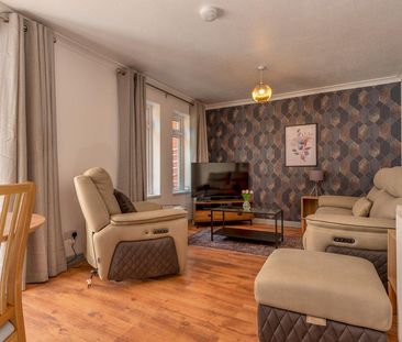 Radnor Court - Photo 2