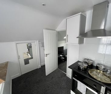 Studio Flat, Whitehorse Road, CR0 - Photo 4