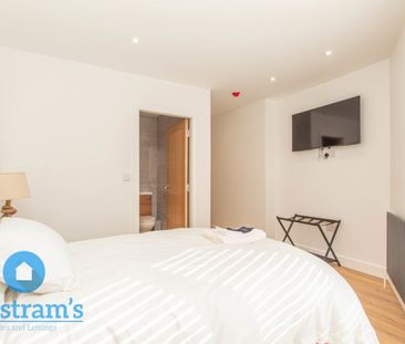 6 bed Mid Terraced House for Rent - Photo 4