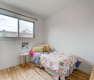 Maison à étages - 104 Place de Chambord - Photo 2