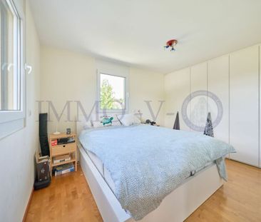 SPACIOUS AND LIGHT-FILLED IN A DUPLOX WITH BALCONY-TERRACE - Photo 2