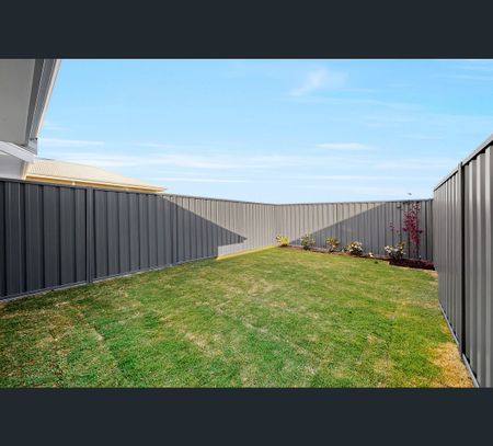 46A Warlander View, Forrestdale, WA 6112 - Photo 5