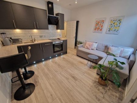 2 bedroom flat to rent - Photo 3