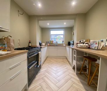 3 bedroom semi-detached house to rent - Photo 6