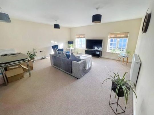 2 bedroom mews to rent - Photo 1