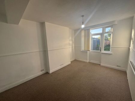 Dennis Road, Upper Stoke - Photo 2