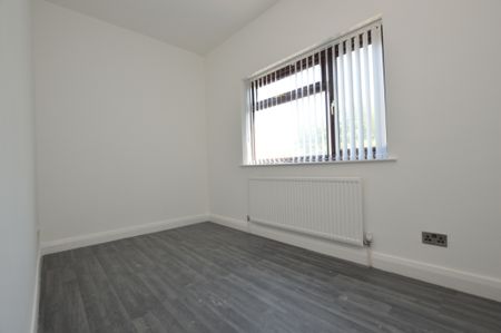 3 Bedroom End of Terrace - Photo 5