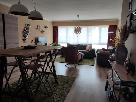 Appartement met 2 slaapkamers en balkon. - Foto 5