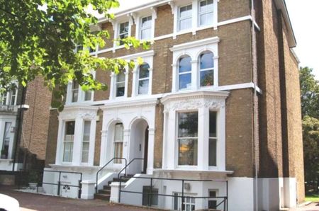 Price £1,250 pcm - Available Now - Unfurnished - Photo 2