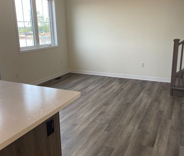 For Lease - 899 Ash Gate, Milton, Ontario - Photo 1