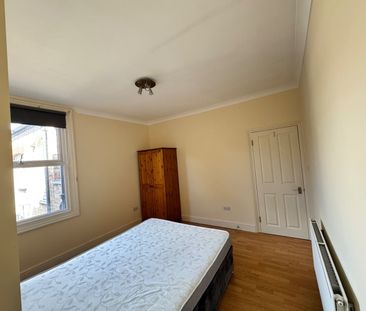 Room in a Shared Flat, Venetian Road, SE5 - Photo 1