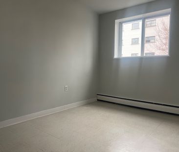 For Lease - 2393 New Street Unit# 402, Burlington, Ontario - Photo 1