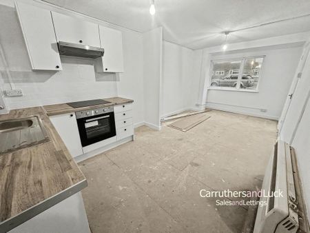 1 bedroom flat to rent - Photo 2
