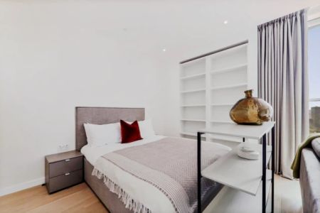 2 Bedroom 2 Bathroom Flat62 - Photo 3