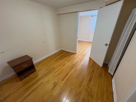 For Lease - 581 Mc Roberts Avenue, Toronto, Ontario - Photo 3