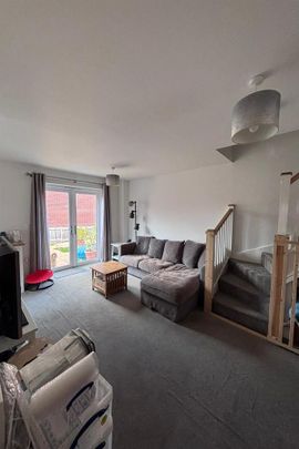 3 bedroom semi-detached house to rent - Photo 1