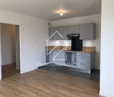 Location Appartement 3 pièces 61m² ST CYR L ECOLE 78210 - Photo 2