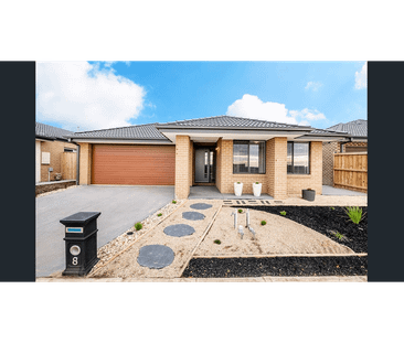 Modern Family Home in Cranbourne West - Photo 5