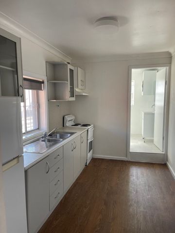 Conveniently Located - *Access via 45 Renwick St Carpark* - Photo 4