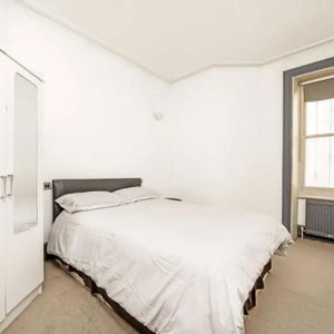 3 bedroom flat to rent - Photo 2
