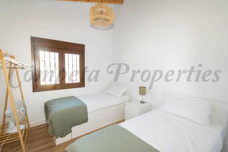 Country Property in Algarrobo-Costa, Close to the beach - Photo 3