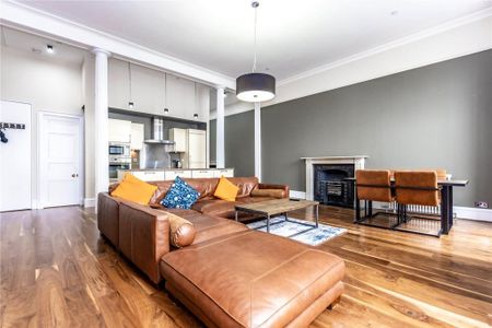 2 bedroom flat to rent - Photo 3