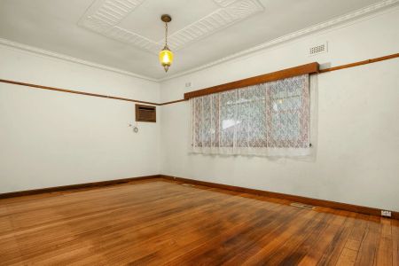 THIS PROPERTY FEATURES : - Photo 3