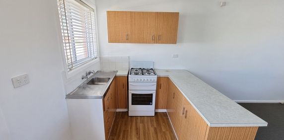 6/242 Clarke Street, Northcote - Photo 2