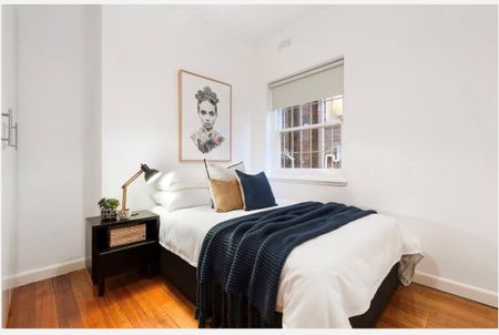 5/38 Mitford Street, Elwood VIC 3184 - Photo 2