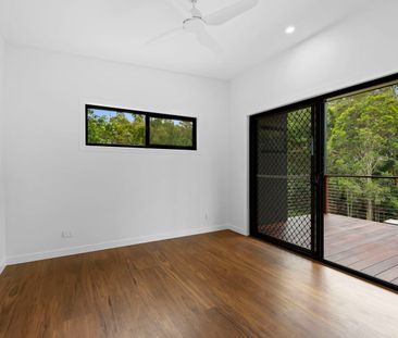 Modern Coastal Retreat in Peaceful Elanora Setting - Photo 5