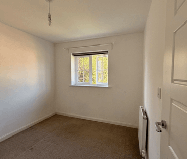 3 bedroom flat to rent - Photo 3